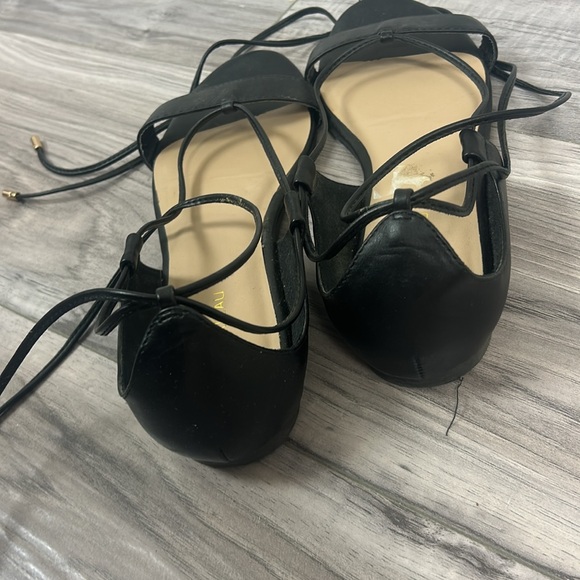 Black flats with ankle laces - Picture 4 of 4